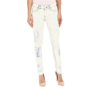 Blank NYC spray on jeans 31